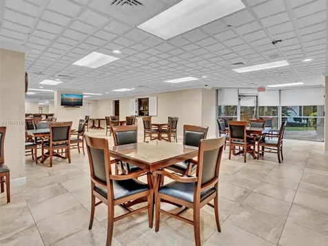 3530 Mystic Pointe Drive Aventura FL 33180