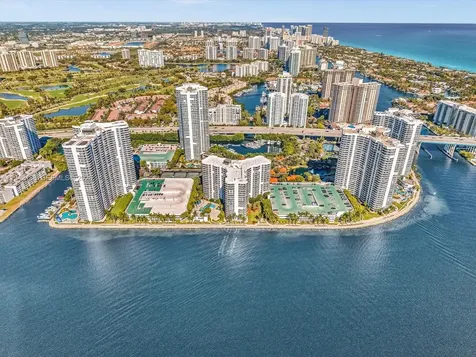 3530 Mystic Pointe Drive Aventura FL 33180