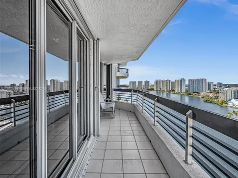 3530 Mystic Pointe Drive Aventura FL 33180