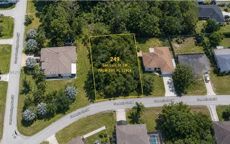249 San Luis Street SW Palm Bay FL 32908