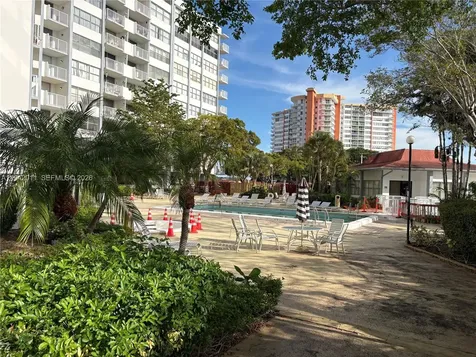 Miami FL 33179
