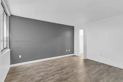 10400 SW 108 Avenue Miami FL 33176