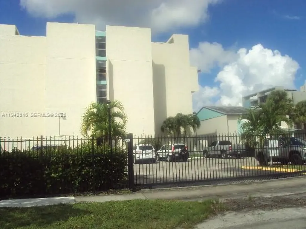 Lauderhill FL 33313