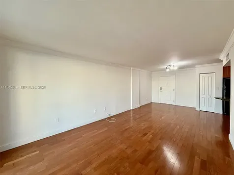 1605 Bay Road Miami Beach FL 33139