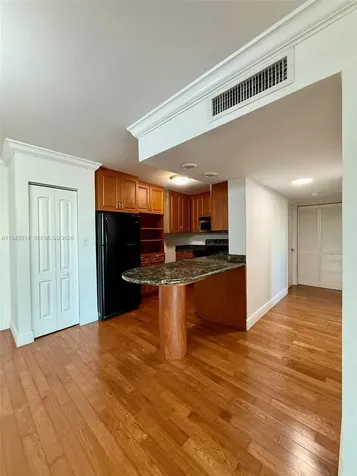 1605 Bay Road Miami Beach FL 33139