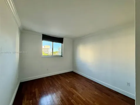 1605 Bay Road Miami Beach FL 33139