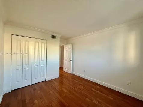 1605 Bay Road Miami Beach FL 33139
