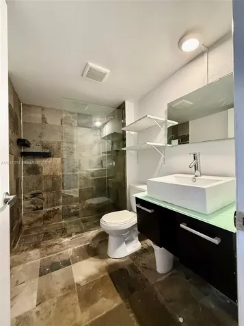 1605 Bay Road Miami Beach FL 33139