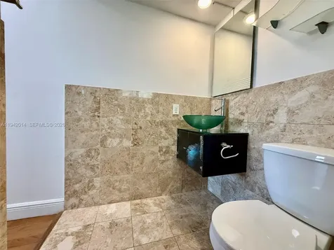 1605 Bay Road Miami Beach FL 33139