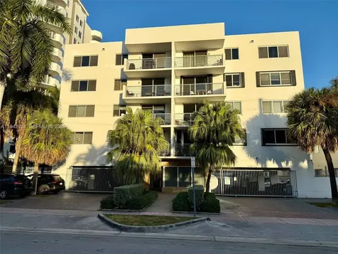 1605 Bay Road Miami Beach FL 33139
