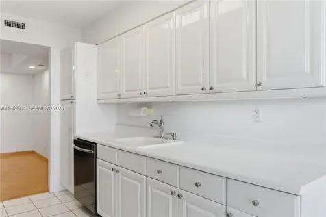 3598 Yacht Club Drive Aventura FL 33180