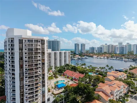 3598 Yacht Club Drive Aventura FL 33180