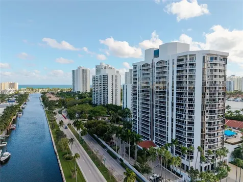 3598 Yacht Club Drive Aventura FL 33180