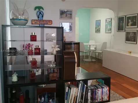 717 Espanola Way Miami Beach FL 33139