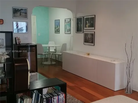 717 Espanola Way Miami Beach FL 33139