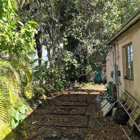 1001 NW 37th Avenue Miami FL 33125