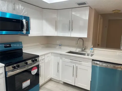 5530 NW 44th Street Lauderhill FL 33319