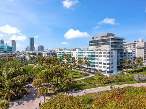 301 Ocean Drive Miami Beach FL 33139