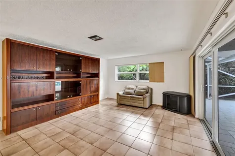 7420 SW 13th Street Plantation FL 33317
