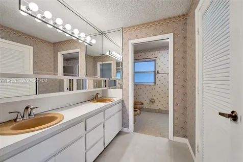 7420 SW 13th Street Plantation FL 33317