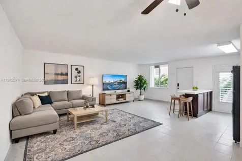 7133 Bay Drive Miami Beach FL 33141