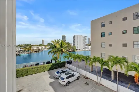 7133 Bay Drive Miami Beach FL 33141