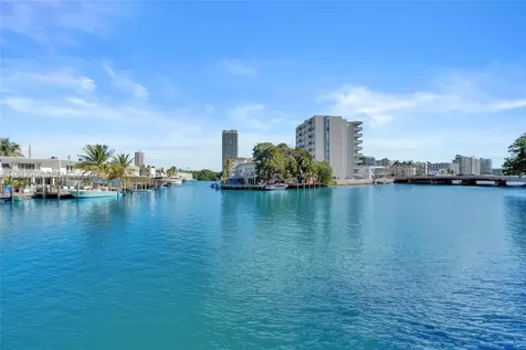 7133 Bay Drive Miami Beach FL 33141