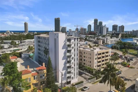 7133 Bay Drive Miami Beach FL 33141