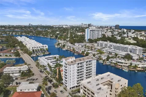 7133 Bay Drive Miami Beach FL 33141