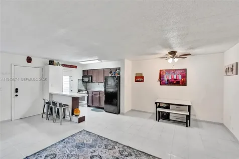 7133 Bay Drive Miami Beach FL 33141