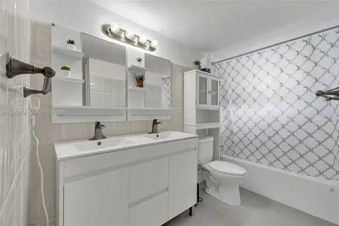 7133 Bay Drive Miami Beach FL 33141