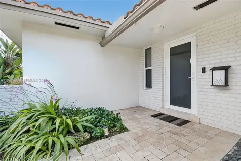 20610 NE 22nd Court Miami FL 33180