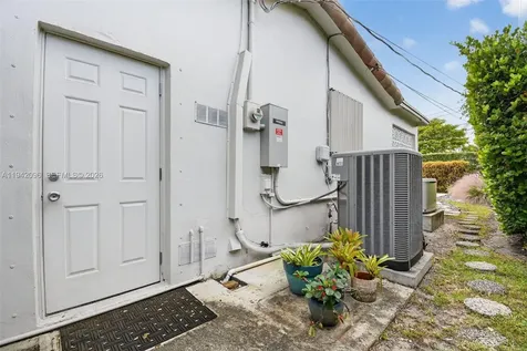 20610 NE 22nd Court Miami FL 33180
