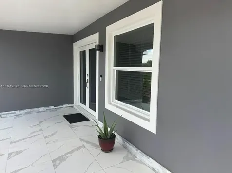 412 W 15th Street Hialeah FL 33010