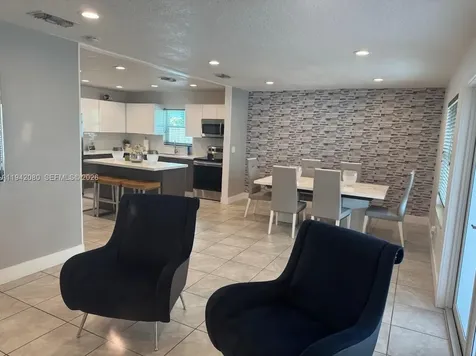 412 W 15th Street Hialeah FL 33010