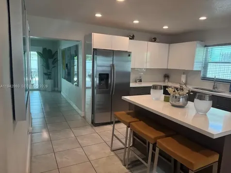 412 W 15th Street Hialeah FL 33010