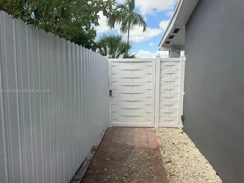 412 W 15th Street Hialeah FL 33010