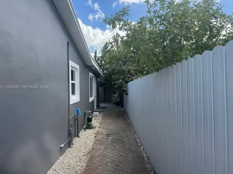 412 W 15th Street Hialeah FL 33010