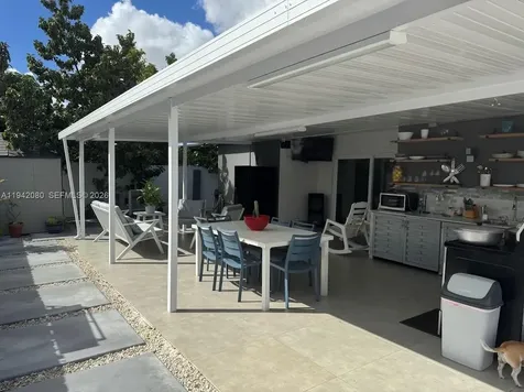 412 W 15th Street Hialeah FL 33010