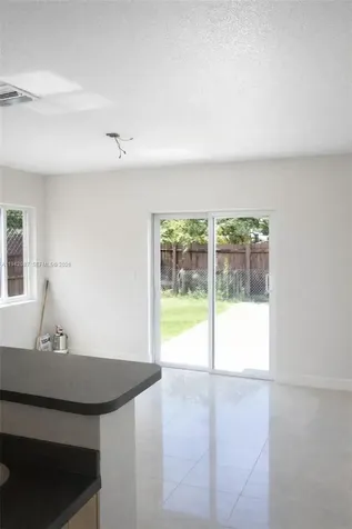 16585 NE 3 Avenue Miami FL 33162