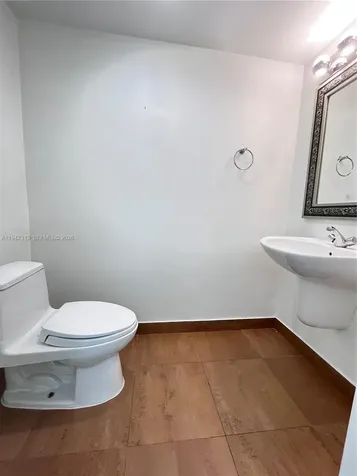 7744 Collins Avenue Miami Beach FL 33141