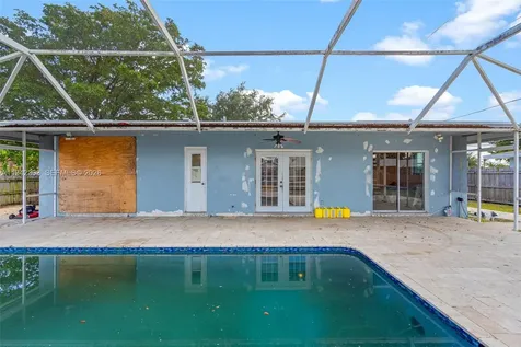 131 NW 19th Street Pompano Beach FL 33060