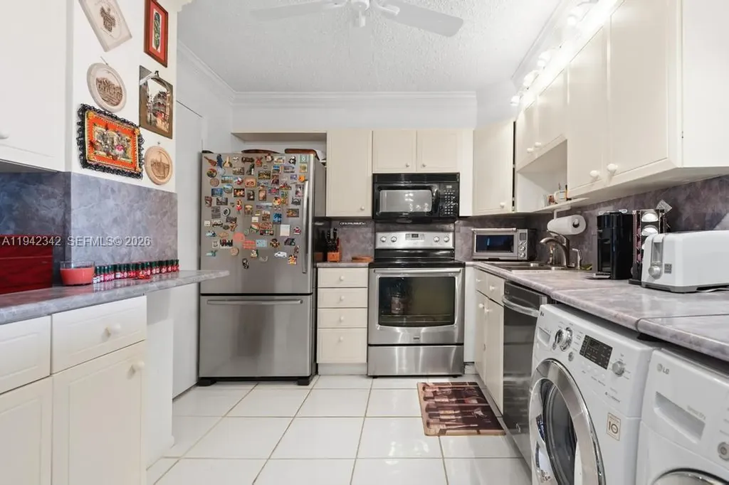 1 Las Olas Circle Fort Lauderdale FL 33316