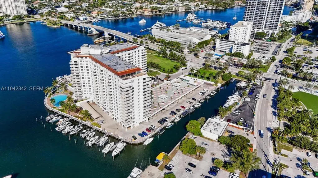 1 Las Olas Circle Fort Lauderdale FL 33316