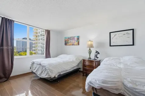 1 Las Olas Circle Fort Lauderdale FL 33316