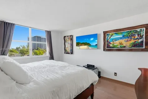1 Las Olas Circle Fort Lauderdale FL 33316