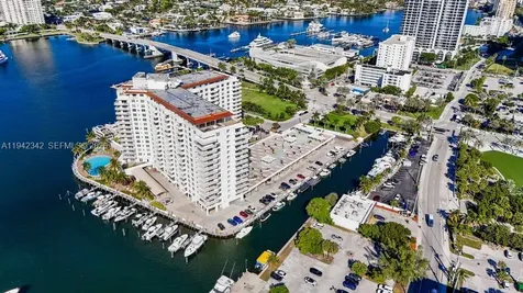 1 Las Olas Circle Fort Lauderdale FL 33316