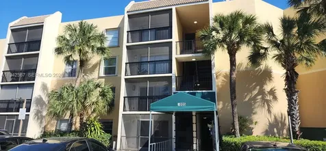 8005 Lake Drive Doral FL 33166