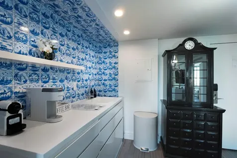 1100 West Avenue Miami Beach FL 33139