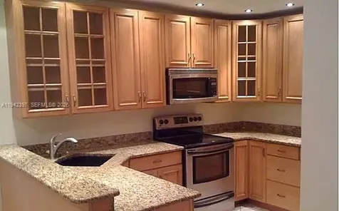 16531 NE 35th Avenue North Miami Beach FL 33160